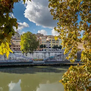 Apartment River View, Rome