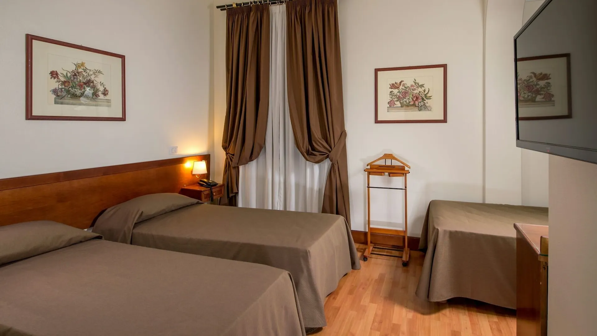Hotel Villa Grazioli Rom 4*,